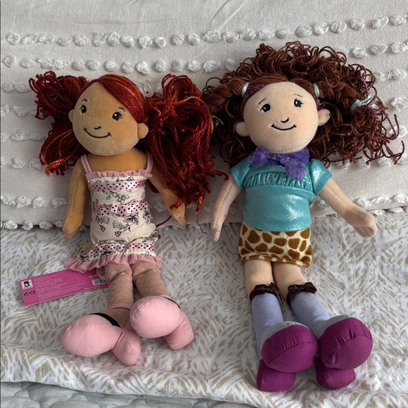 Lot of 2 Groovy Girls •Reese and Nicole• Dolls with Tent (2004) - Picture 2 of 5